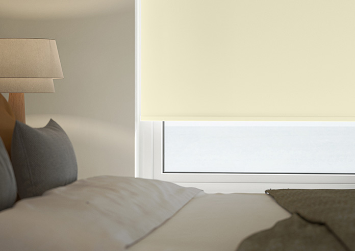 Lycia (FR Blackout), Soft Ivory - Roller Blind - Image 5